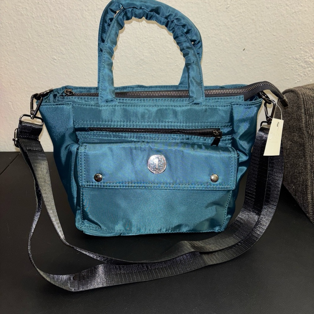 Cee Klein Elegant Teal Crossbody Bag with Black Strap